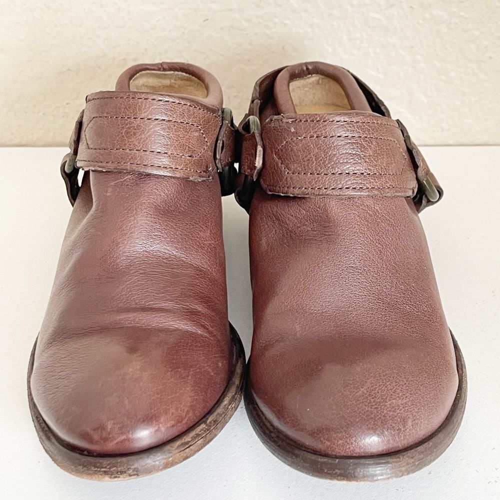 Frye Carson belted harness mule in Chocolate Brown  rounded toe 8.5 - Picture 12 of 14